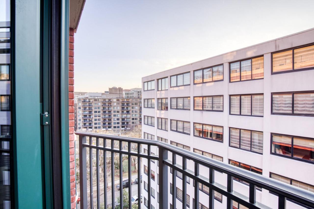 شقة Logan Circle 1Br W Gym Wd Pool Nr Bars Wdc-483 واشنطن المظهر الخارجي الصورة