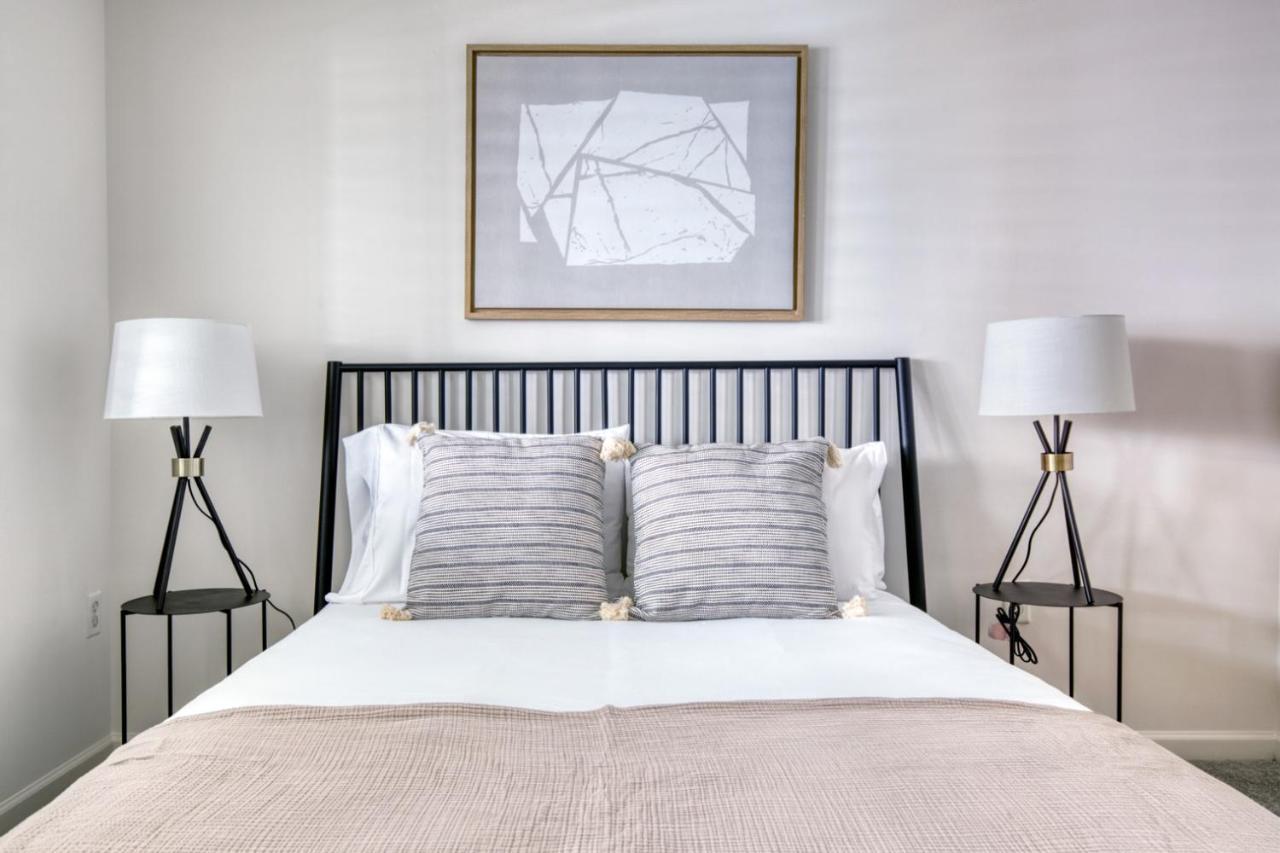 شقة Logan Circle 1Br W Gym Wd Pool Nr Bars Wdc-483 واشنطن المظهر الخارجي الصورة