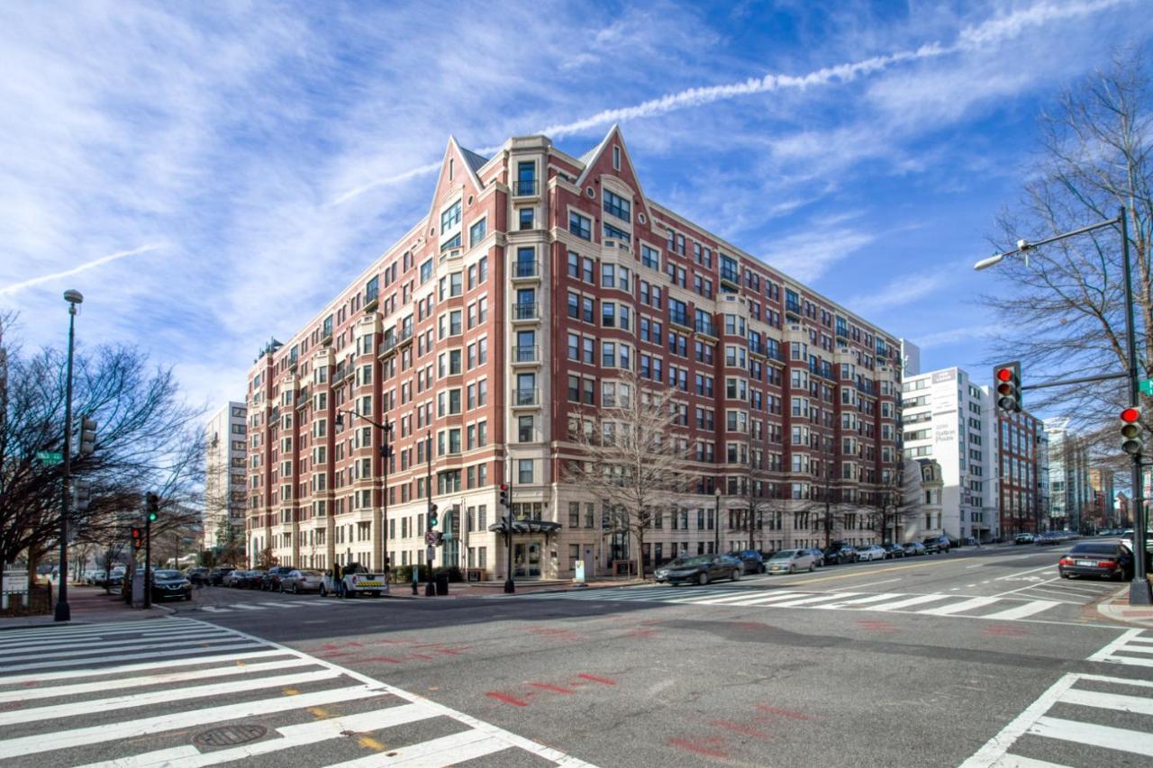 شقة Logan Circle 1Br W Gym Wd Pool Nr Bars Wdc-483 واشنطن المظهر الخارجي الصورة