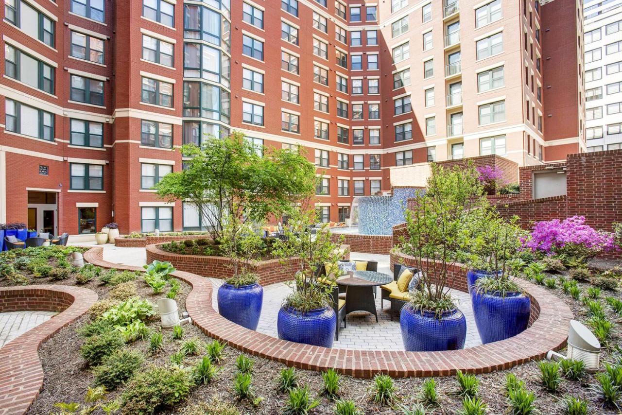 شقة Logan Circle 1Br W Gym Wd Pool Nr Bars Wdc-483 واشنطن المظهر الخارجي الصورة
